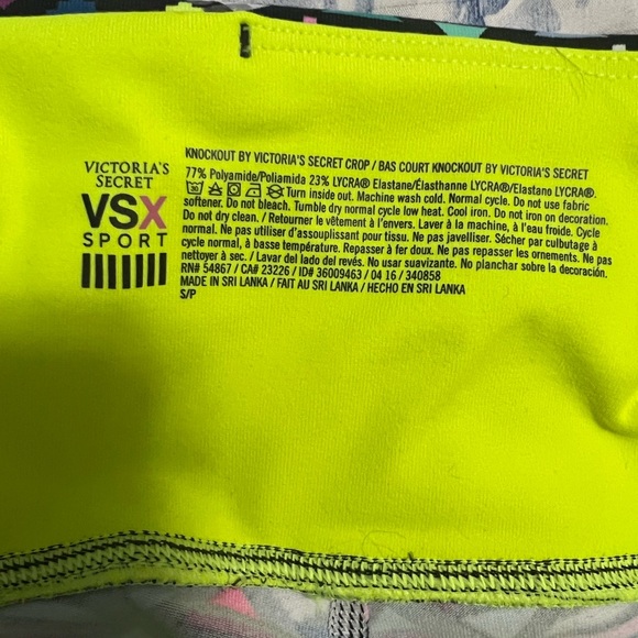 Victorias Secret Knockout Crop workout pants - Picture 3 of 6